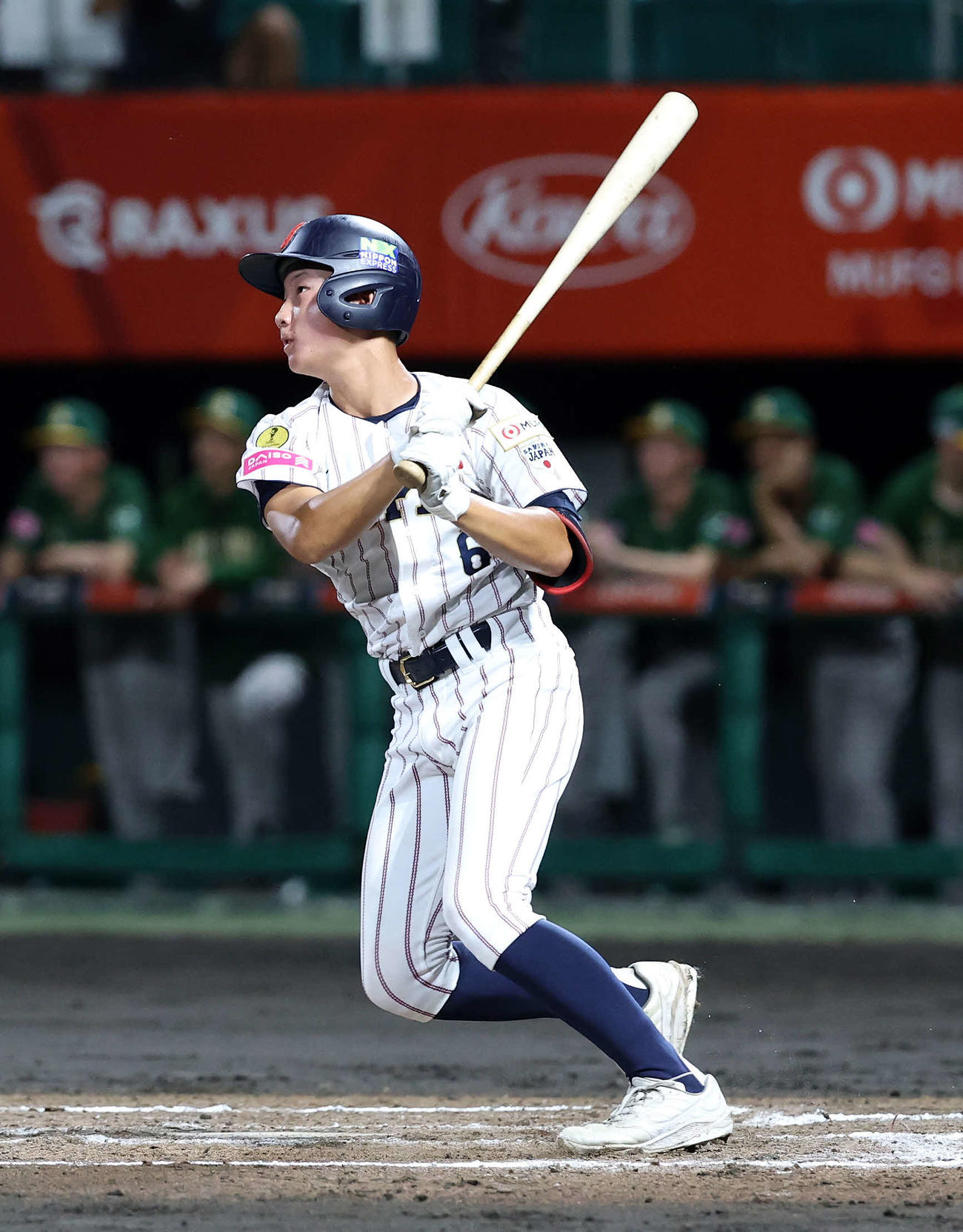 南アフリカ対日本　3回裏日本無死、高畑は左越え三塁打を放つ（撮影・鈴木正人）