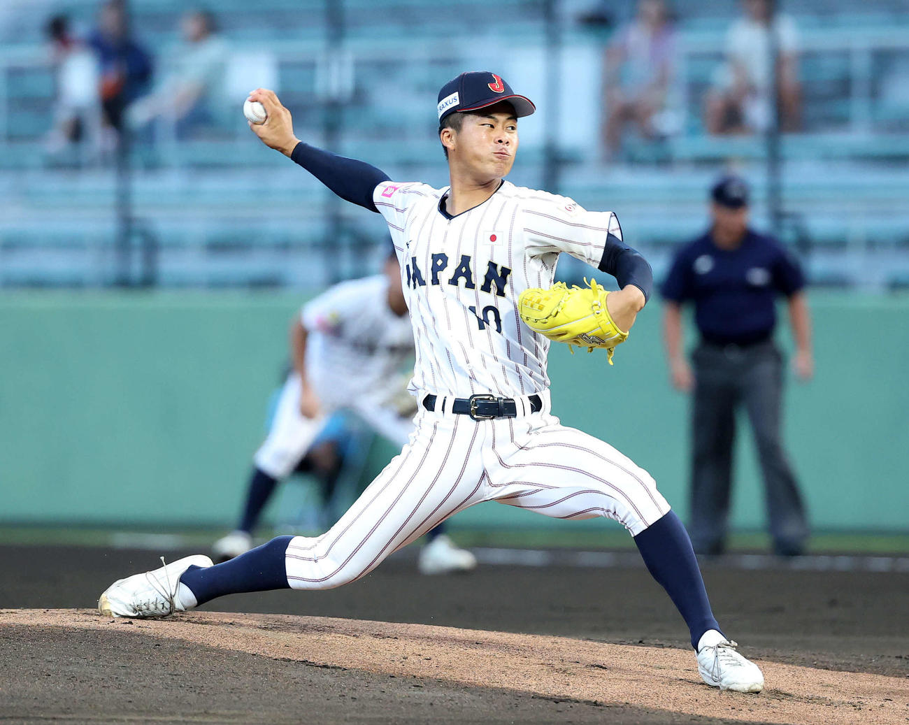 南アフリカ対日本　力投する日本先発の中野（撮影・鈴木正人）