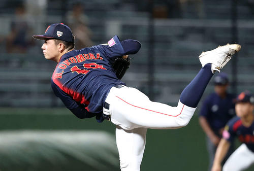 日本対プエルトリコ 力投する日本先発の奥村頼(撮影・鈴木正人)