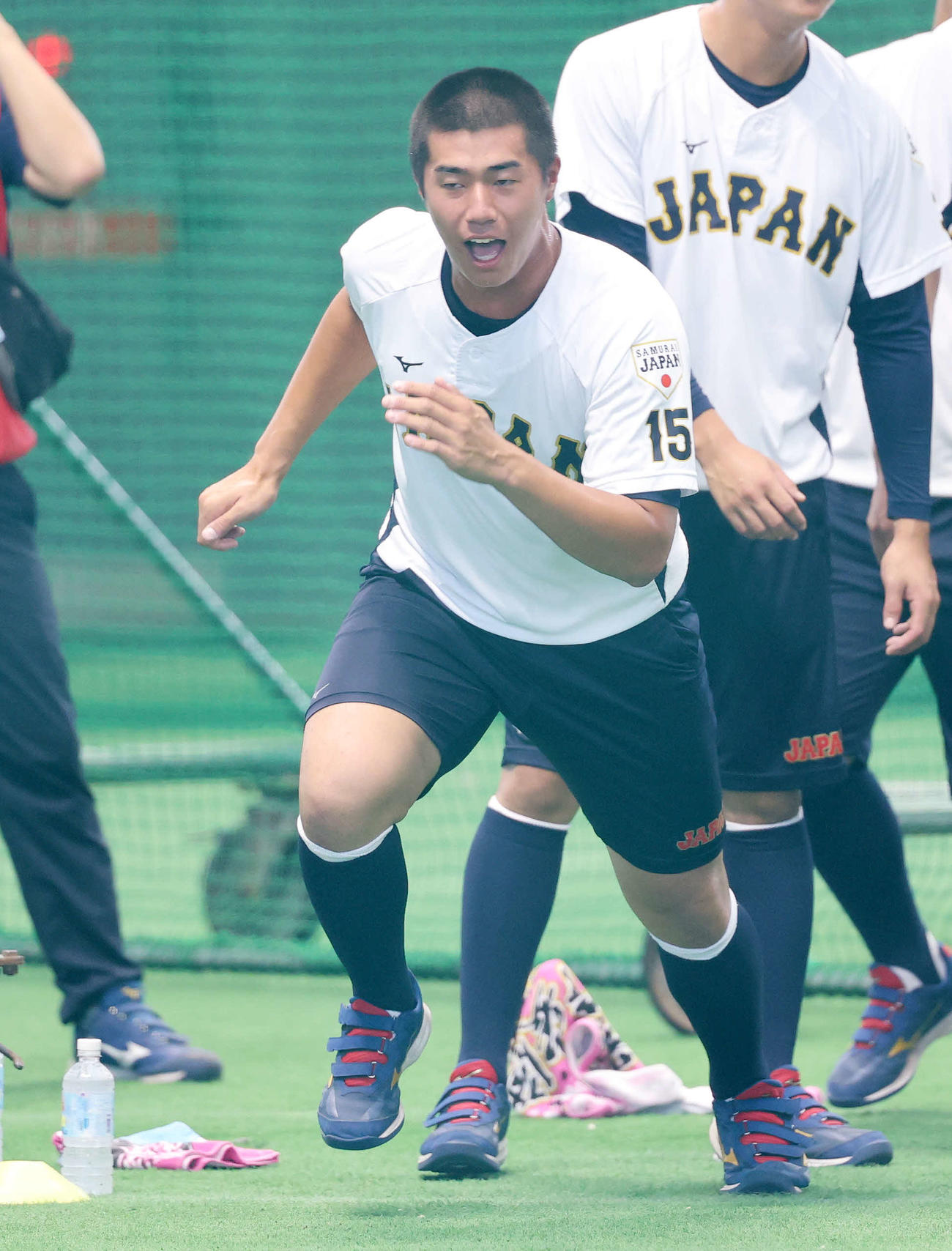 日本対プエルトリコ　アップする日本・下重（撮影・鈴木正人）