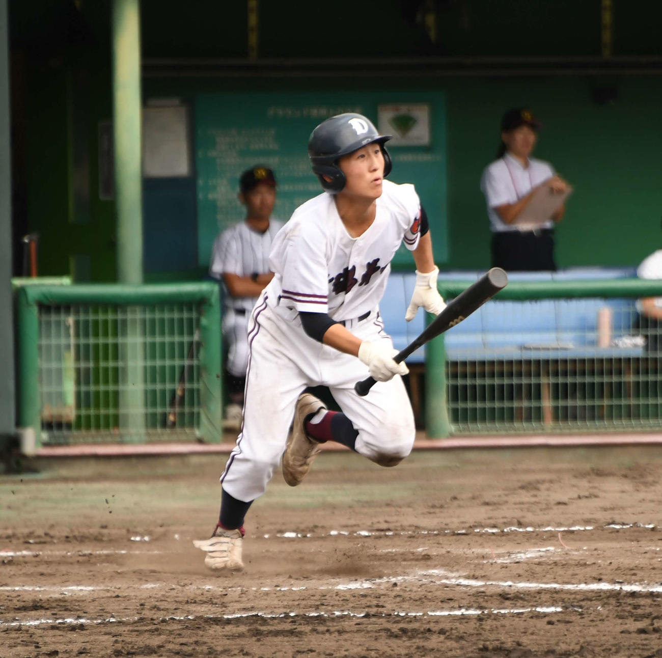 8回裏2死一、三塁、新潟第一の6番斎藤が右前に適時打を放ち4－3と勝ち越し