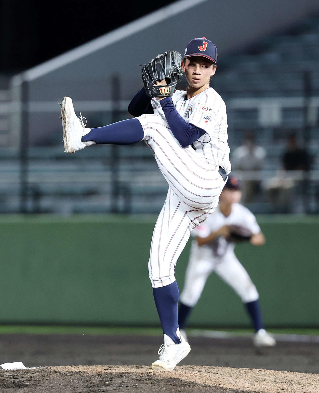 パナマ対日本　力投する日本先発の森下（撮影・鈴木正人）