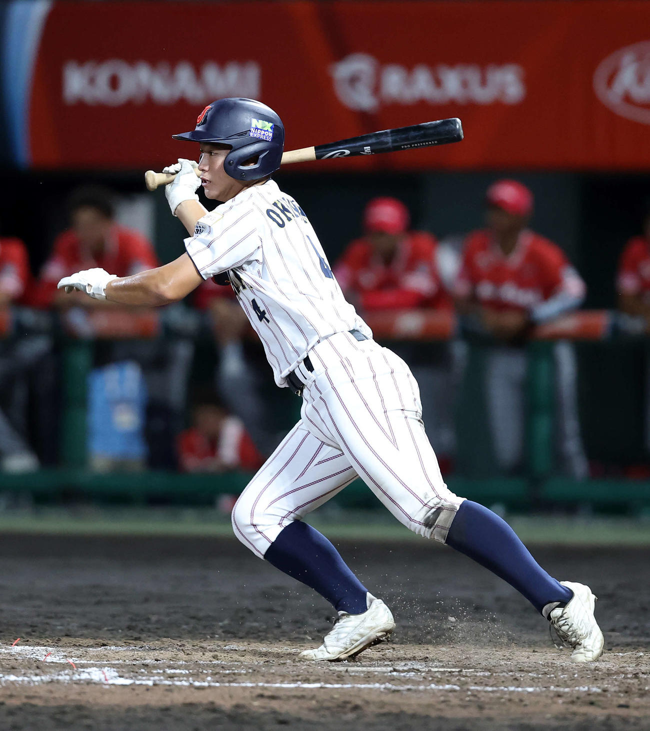 パナマ対日本　4回裏日本1死、奥村凌は中前打を放つ（撮影・鈴木正人）