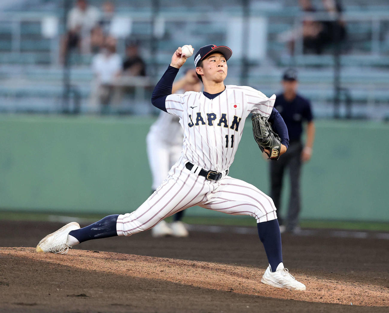 パナマ対日本　力投する日本先発の森下（撮影・鈴木正人）