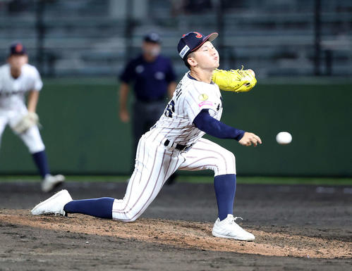台湾対日本 力投する日本2番手の辻(撮影・鈴木正人)