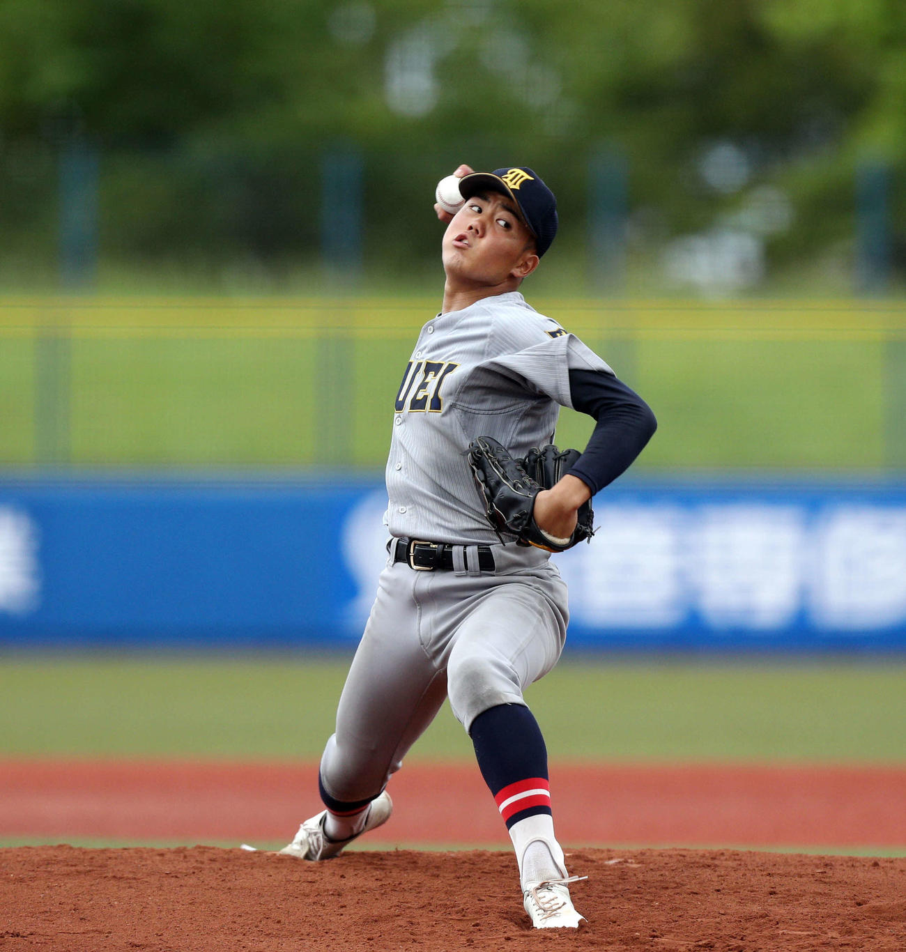 東北学院対仙台育英　先発した仙台育英・福井（撮影・木村有優）