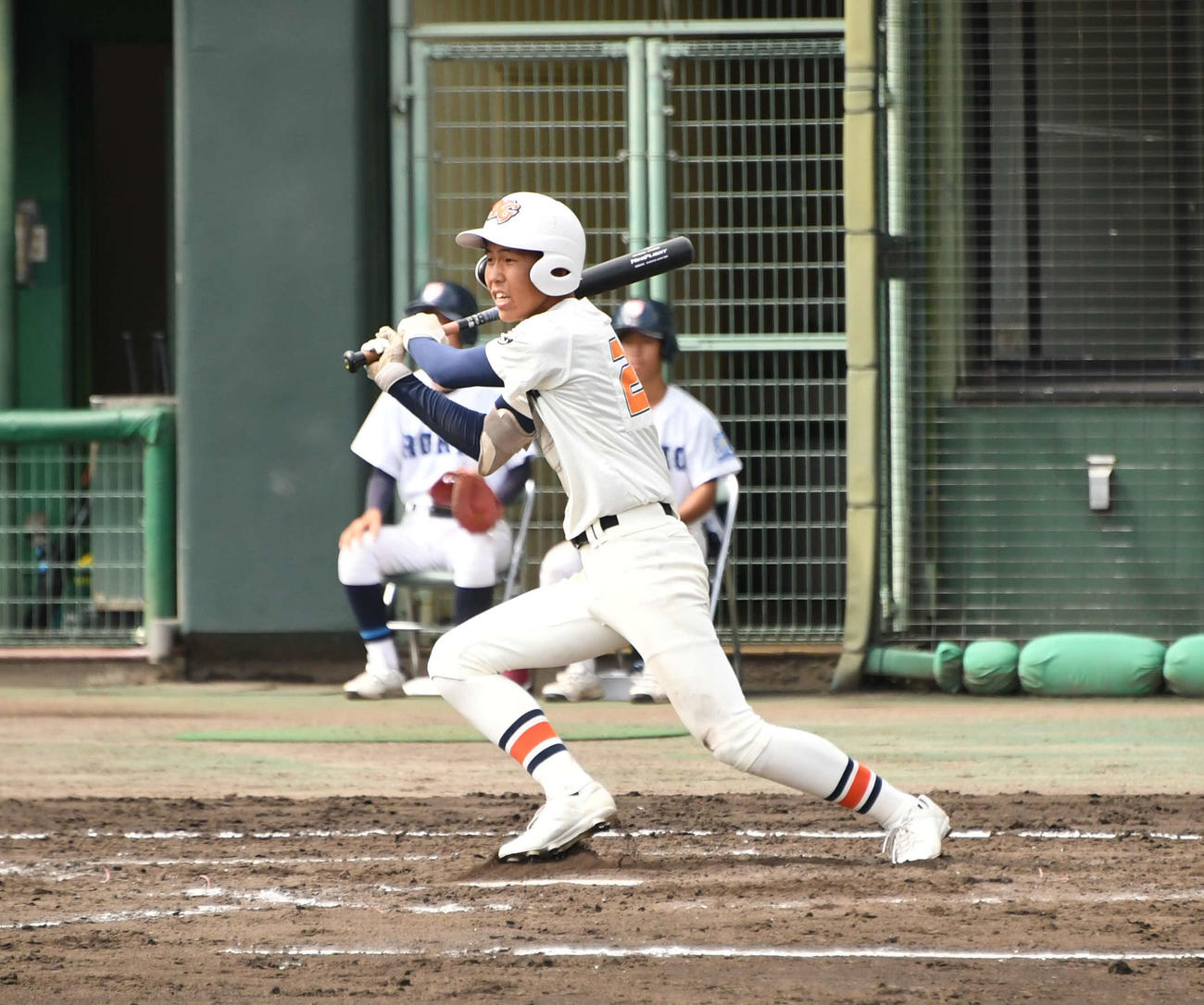 4回表開志学園1死二、三塁、1番大野が遊ゴロを放ち三塁走者を迎え入れて3－0
