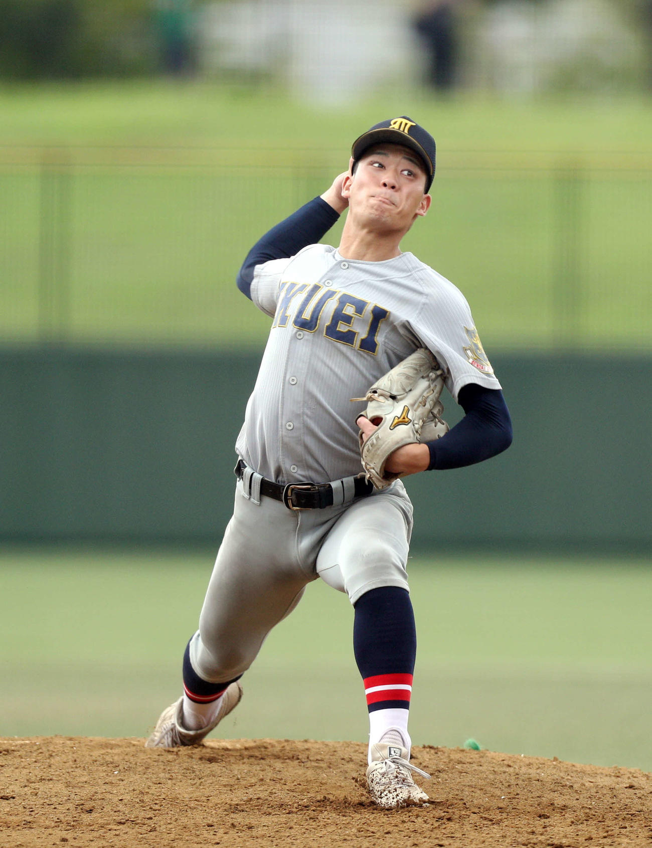 仙台育英対名取北　3番手で登板した仙台育英・梶井（撮影・木村有優）