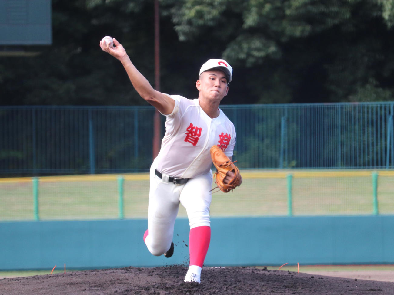秋季奈良大会3回戦　橿原対智弁学園　先発した、智弁学園の背番号10・水口