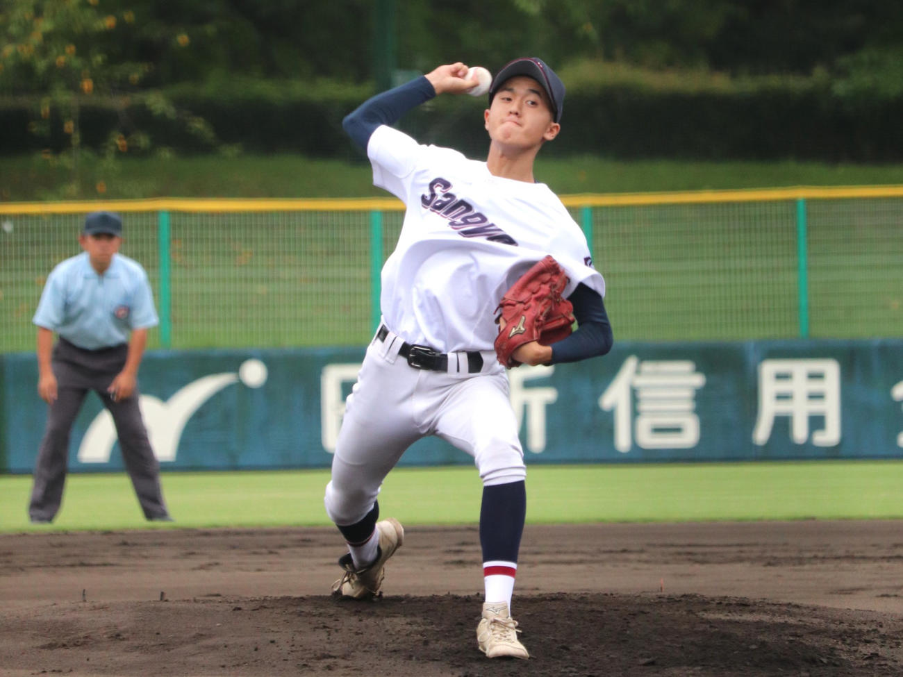 秋季兵庫大会3回戦　篠山産対柏原　先発した、篠山産の1年生エース・吉田（撮影・中島麗）