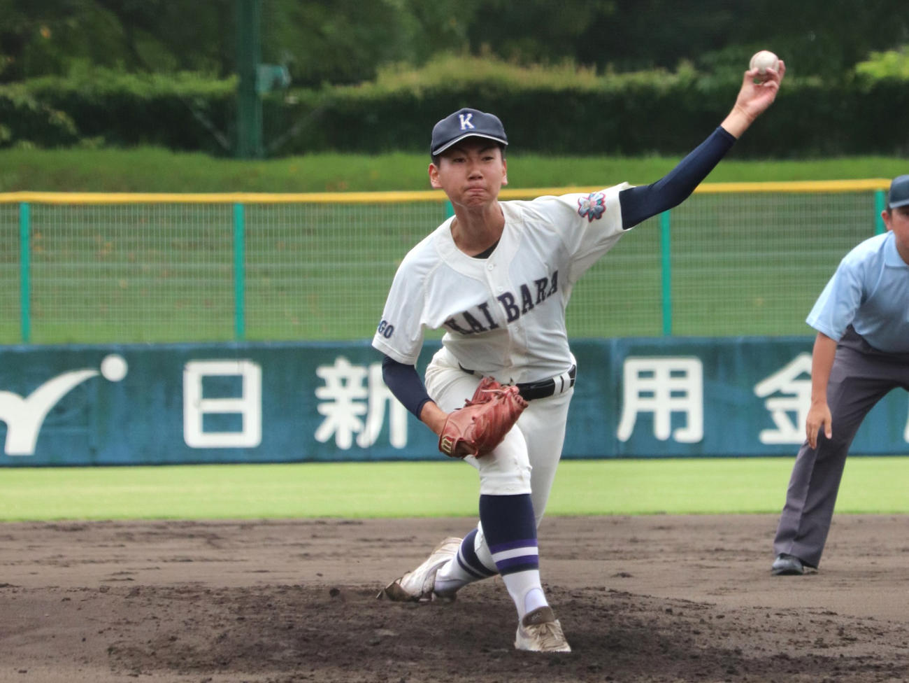 秋季兵庫大会3回戦　篠山産対柏原　1回途中から登板した、柏原の背番号3・本庄（撮影・中島麗）