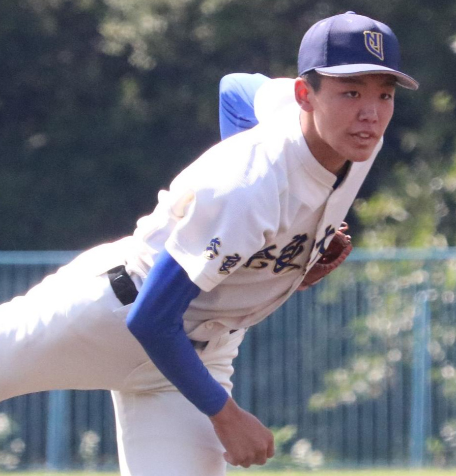 奈良大付対天理　奈良大付先発の新城（撮影・林亮佑）