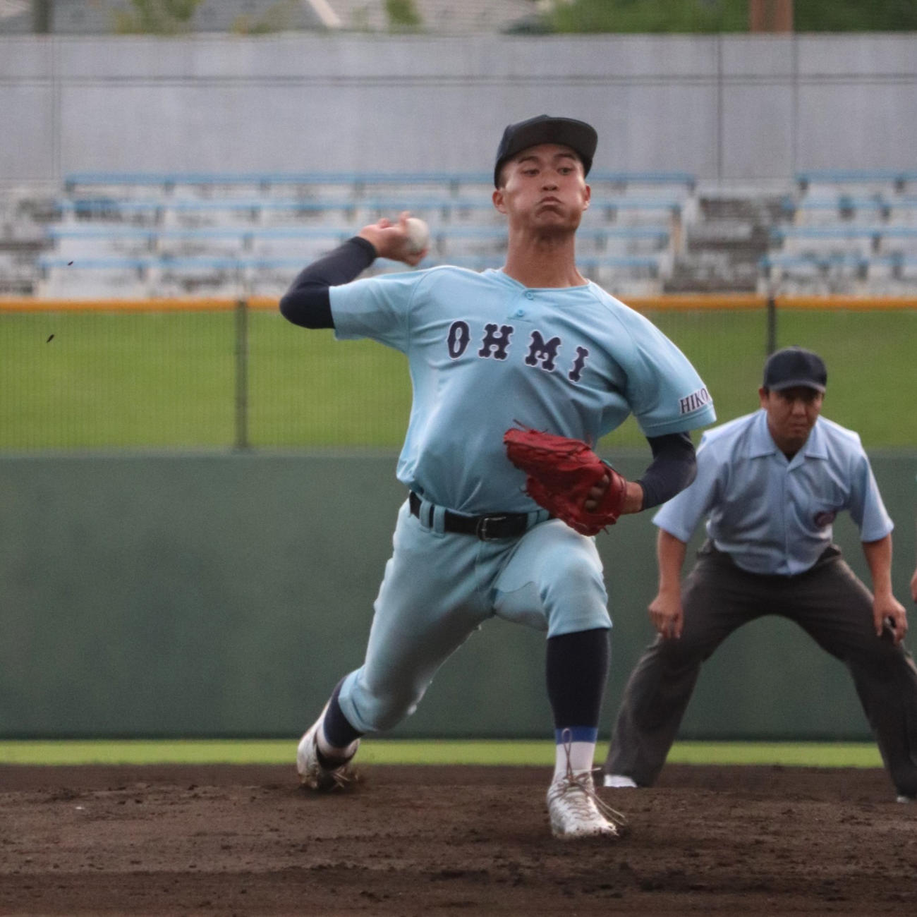 滋賀大会準決勝決勝　滋賀学園対近江　先発した、近江の上田（撮影・中島麗）