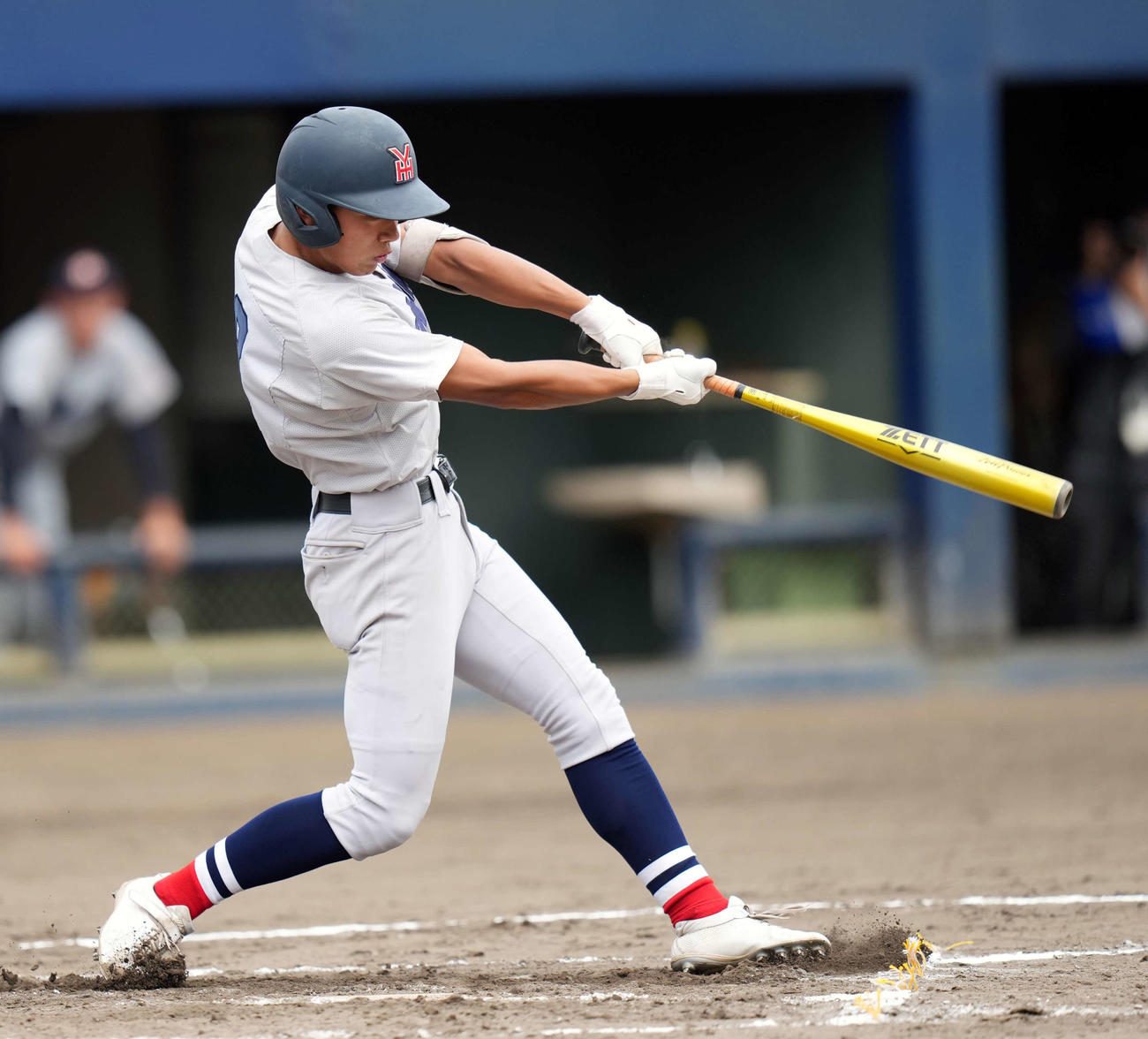 高崎商大付対横浜　2回裏横浜無死、先制本塁打を放つ横浜・千島（撮影・小島史椰）