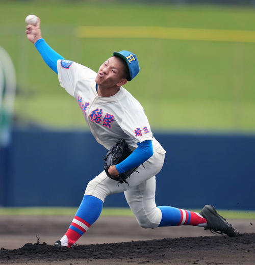 花咲徳栄対法政二　先発の花咲徳栄・黒川（撮影・小島史椰）