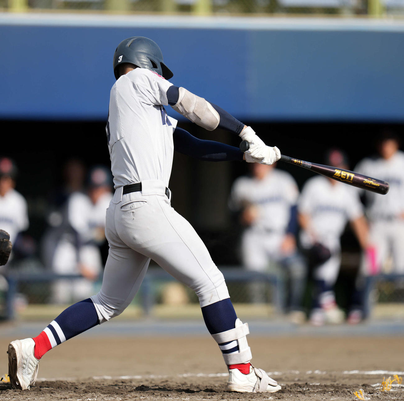 横浜対専大松戸　2回表横浜2死一、二塁、先制左前適時打を放つ横浜・小野（撮影・小島史椰）