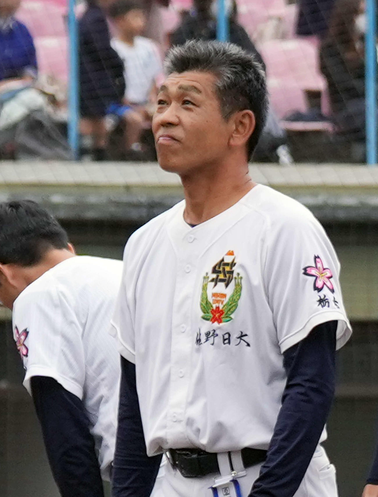 駿台甲府対佐野日大　指揮を執る佐野日大・麦倉洋一監督（撮影・小島史椰）