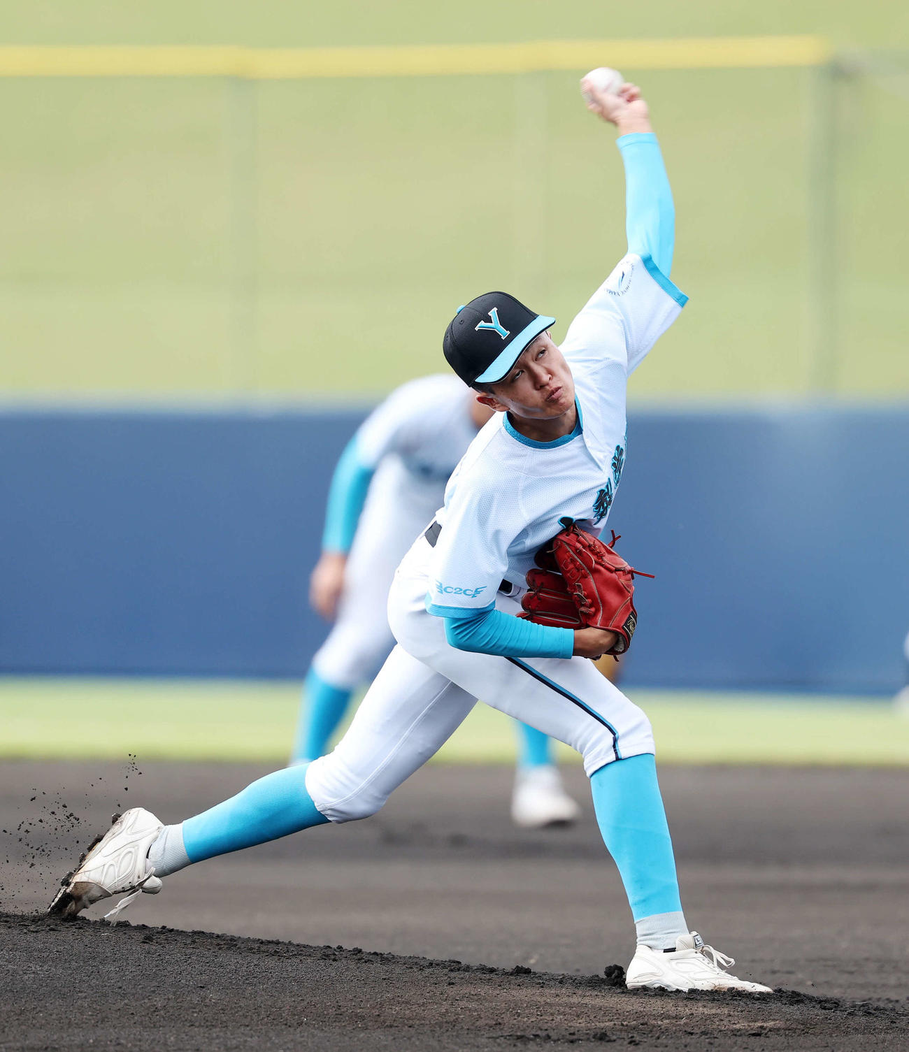 花咲徳栄対山梨学院　力投する山梨学院先発の桧垣（撮影・鈴木正人）