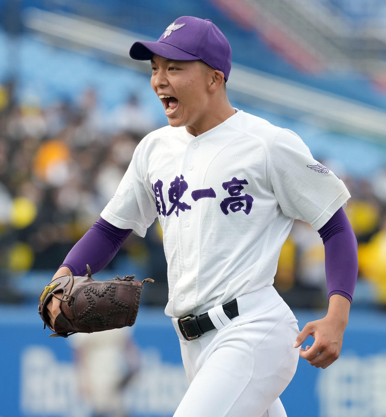関東一対桜美林　6回途中からマウンドに上がり、ピンチを脱した関東一・石井（撮影・たえ見朱実）