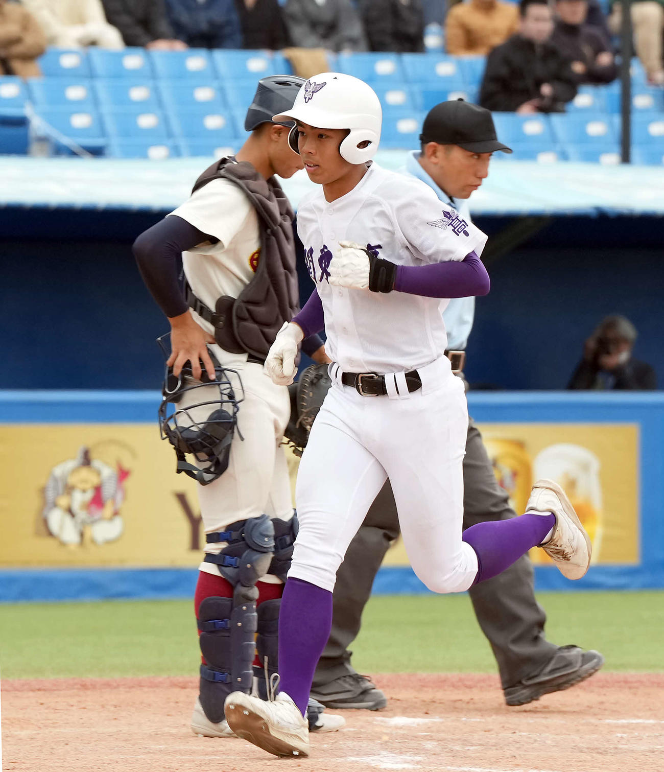 関東一対桜美林　7回表関東一2死一、二塁、3点本塁打を放った佐宗（撮影・たえ見朱実）