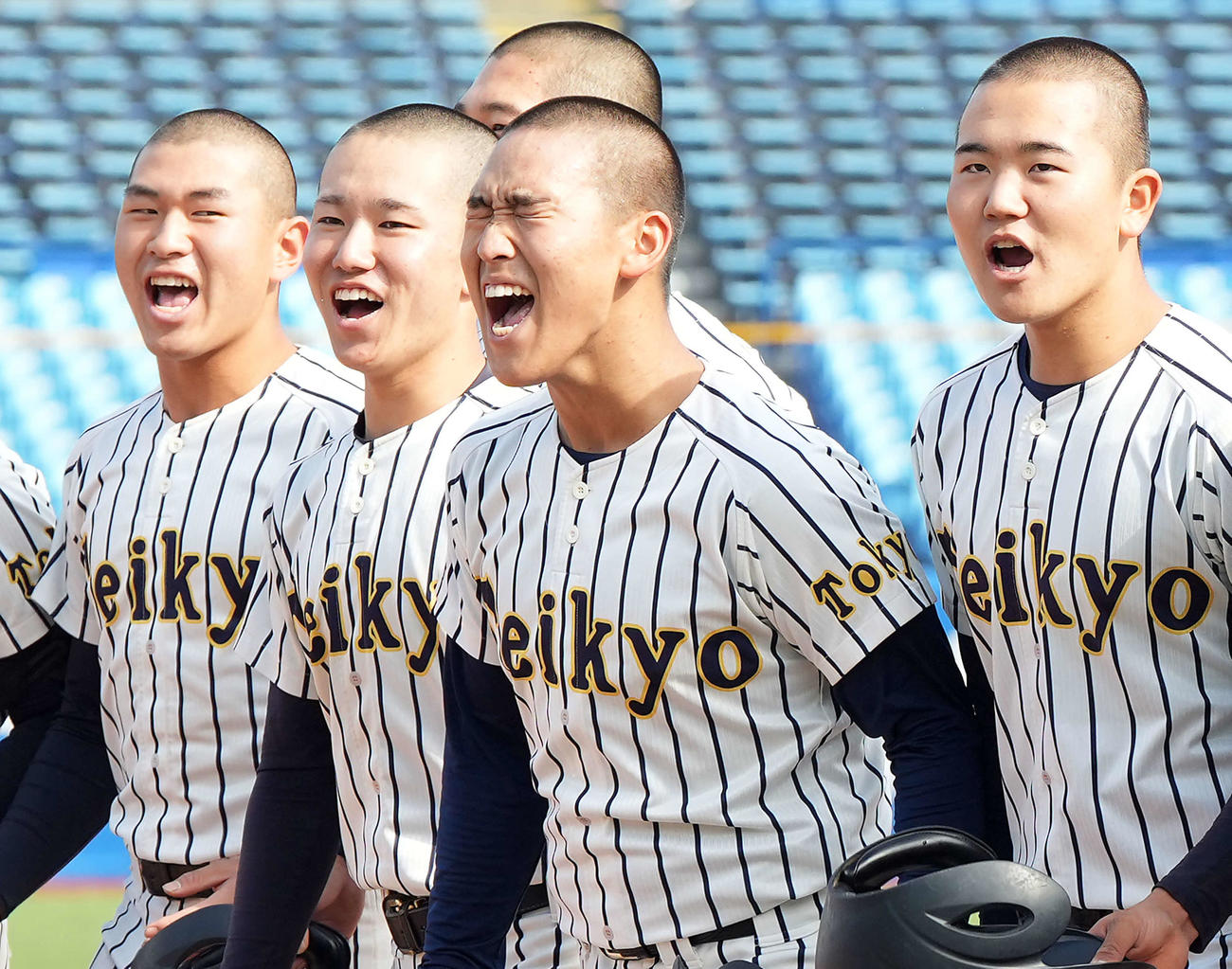 国士舘対帝京　国士舘に勝利した帝京・安藤丈二（中央）（撮影・たえ見朱実）