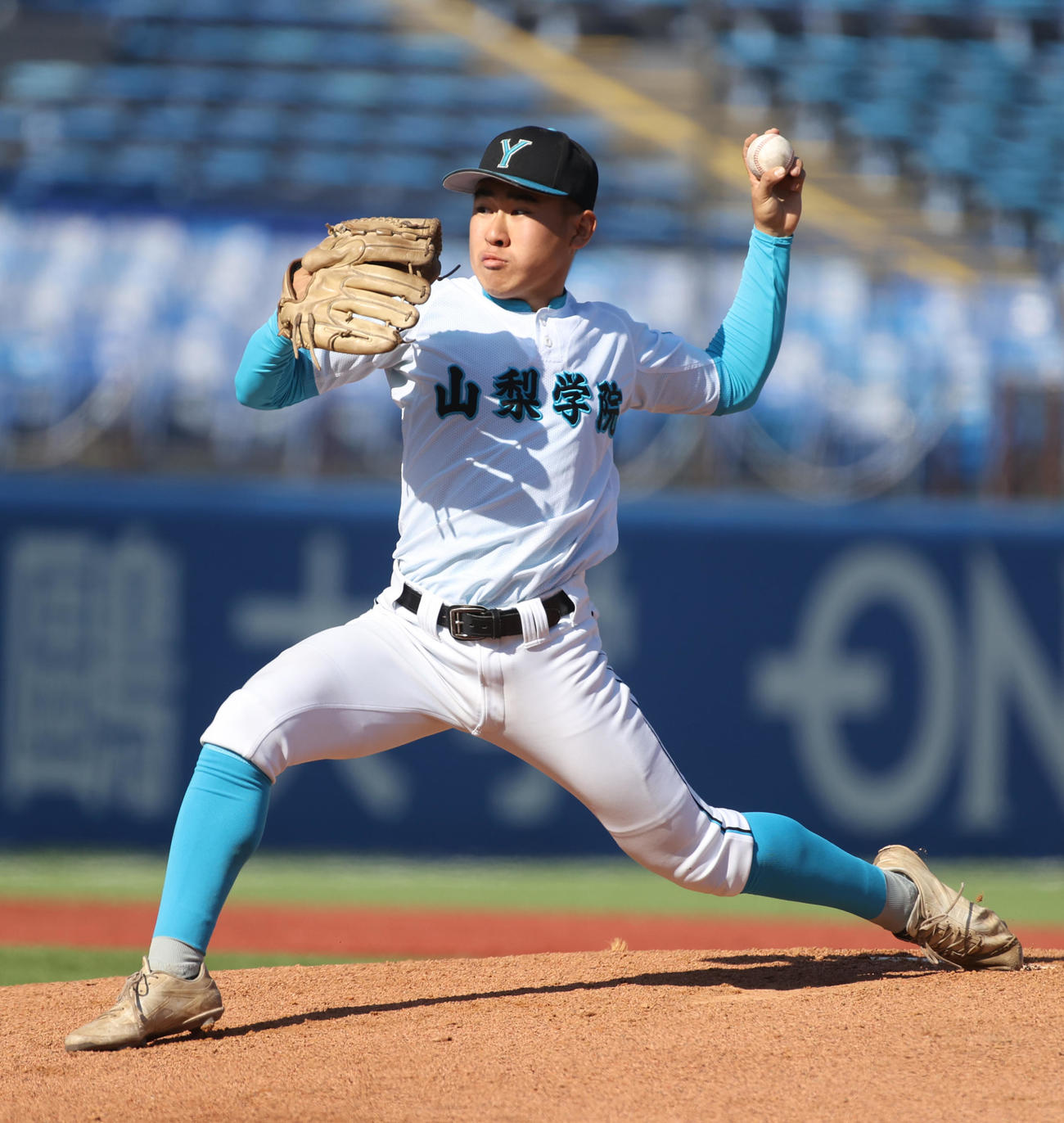 山梨学院対帝京　先発した山梨学院・木田（撮影・柴田隆二）