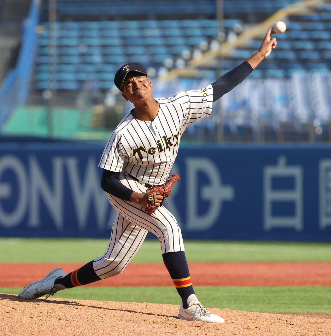山梨学院対帝京　先発した帝京・仁礼（撮影・柴田隆二）