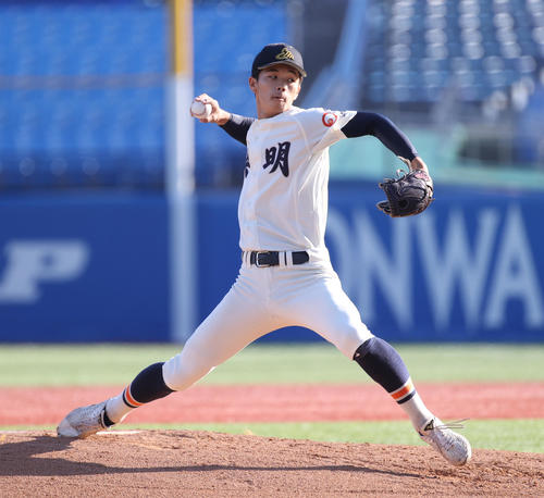 英明対北照　　先発した英明・松本倫（撮影・柴田隆二）