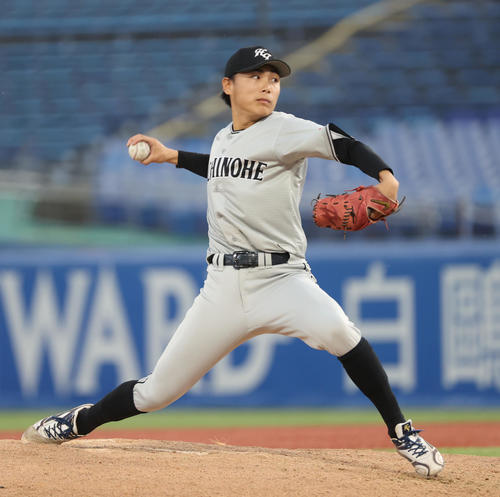青学大対八戸学院大　5回から登板した八戸学院大・阿部（撮影・柴田隆二）