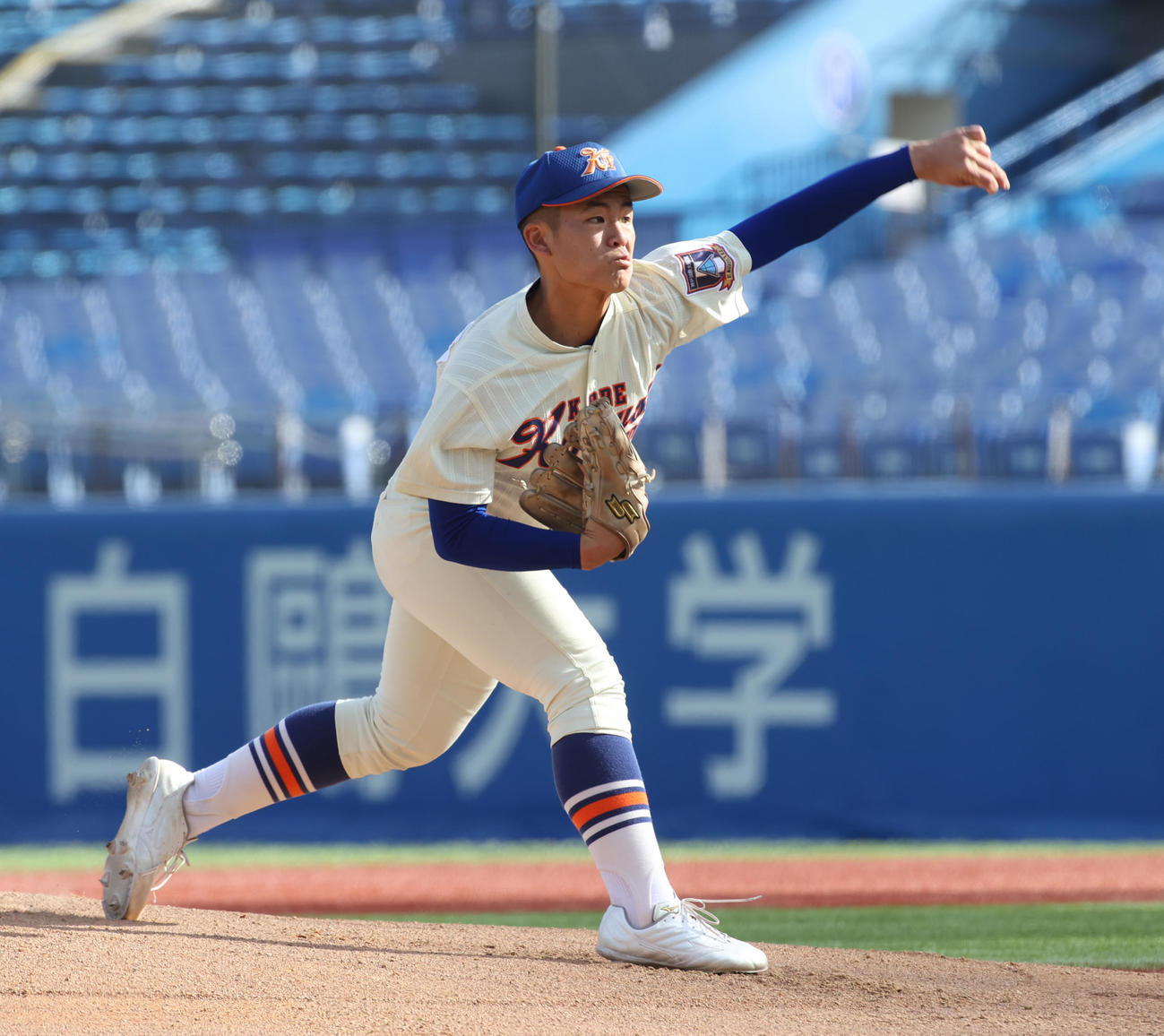 九州国際大付対神戸国際大付　先発した神戸国際大付・宮田（撮影・柴田隆二）