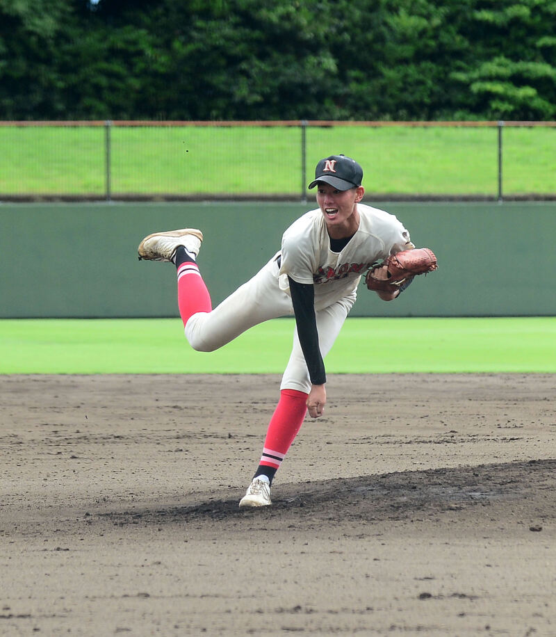 昨年の秋季高校野球県大会予選代表決定戦の御殿場西戦で、公式戦初完投した日大三島・小川秋月（撮影・前田和哉）