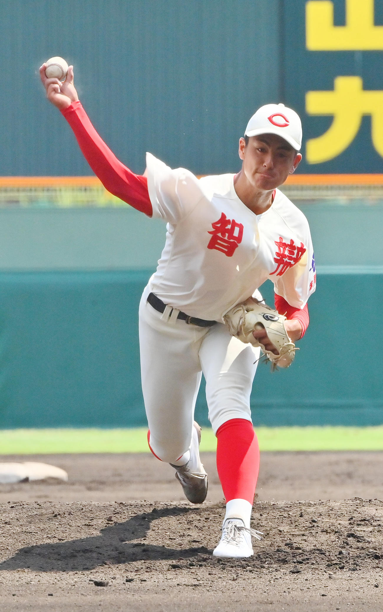 智弁和歌山対国学院栃木　甲子園のマウンドに上がる智弁和歌山の先発・武元一輝（2022年8月撮影）