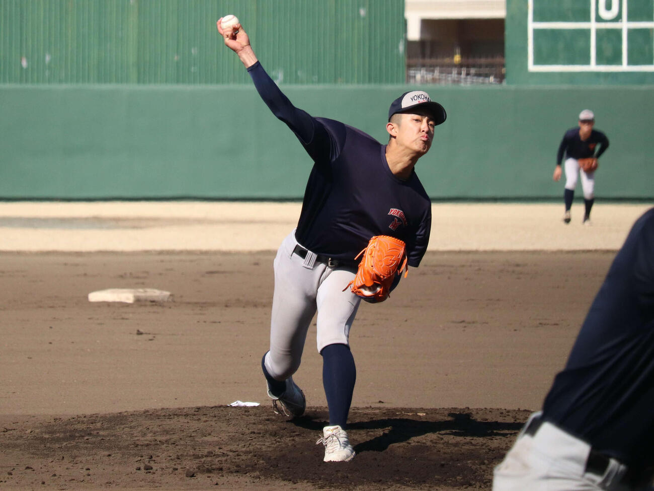 紅白戦に先発し、3回を1安打2失点の、横浜のエース、織田（撮影・保坂淑子）