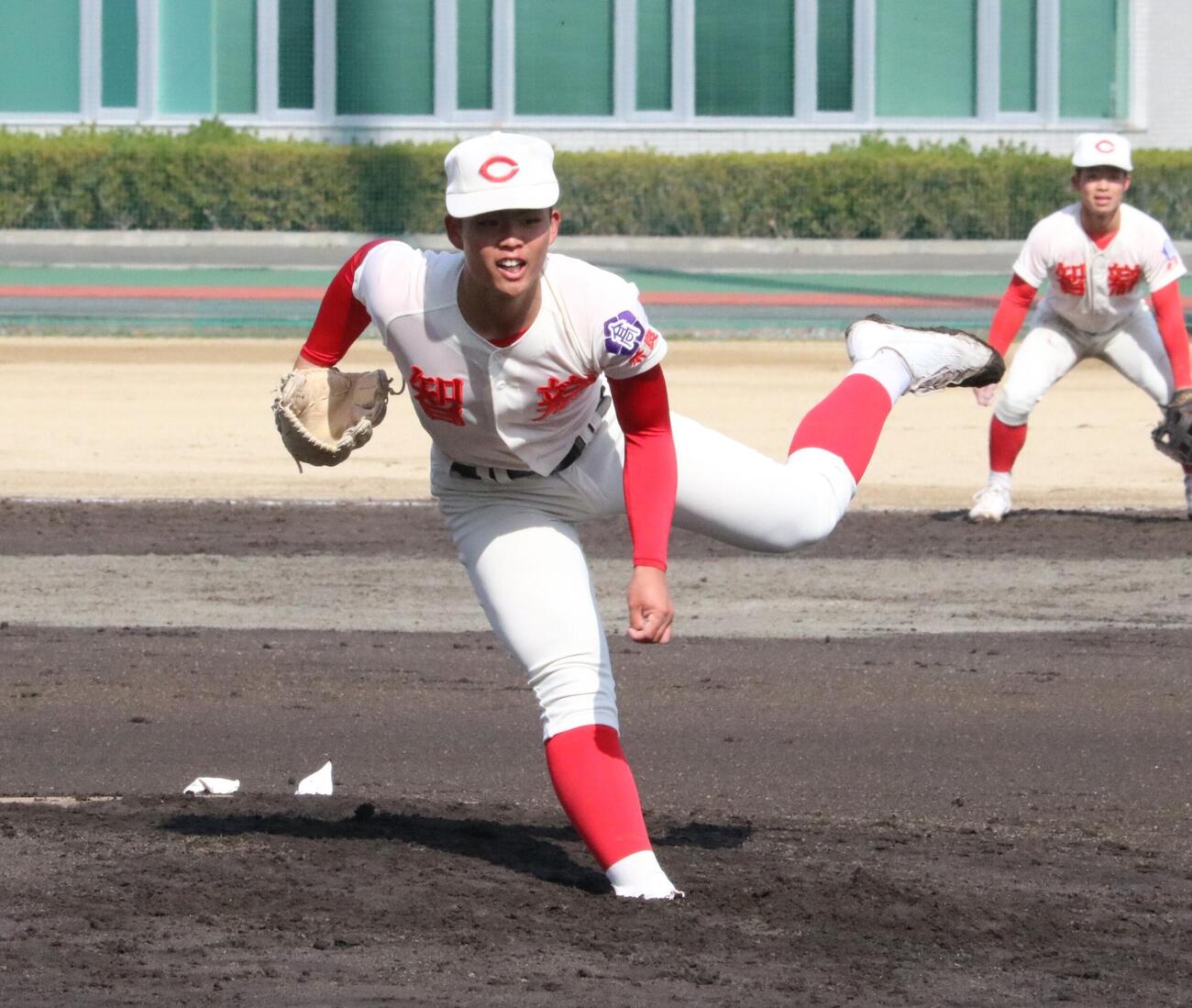 智弁学園対市尼崎　智弁学園の杉本が練習試合解禁初戦で好投する（撮影・林亮佑）