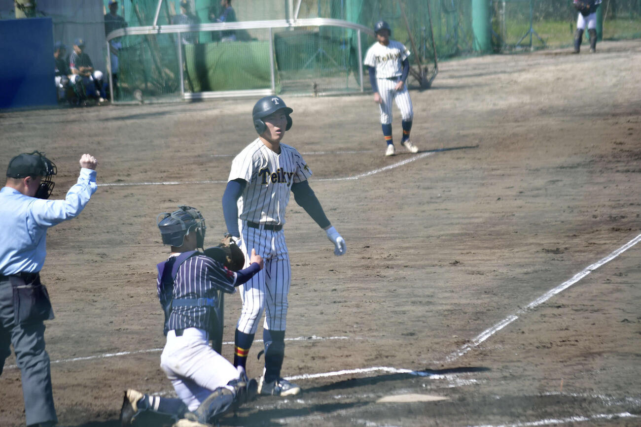 今年初の練習試合に出た帝京の目代（撮影・平山連）