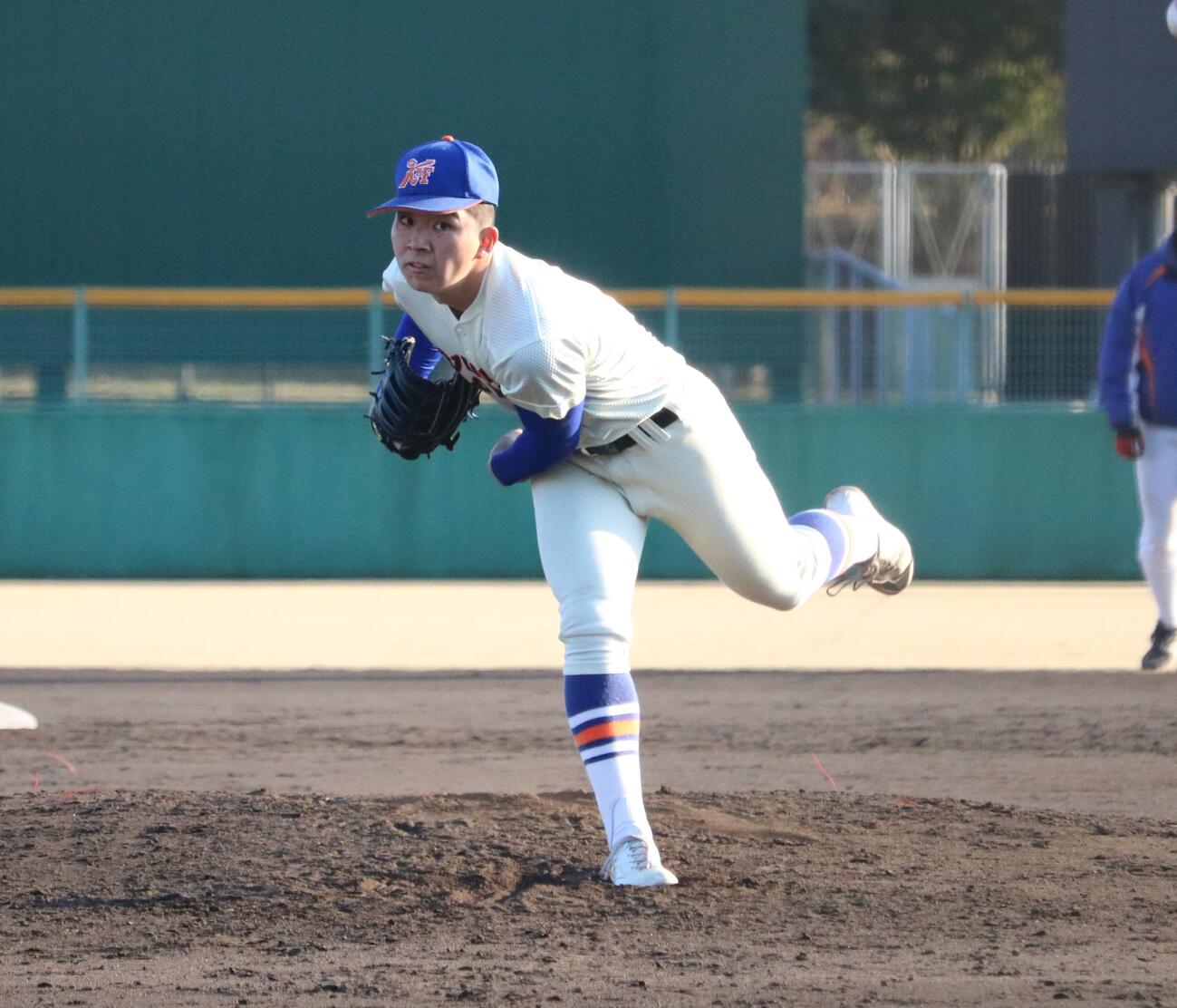 神戸国際大付対関大北陽　神戸国際大付2番手の秋田（撮影・林亮佑）