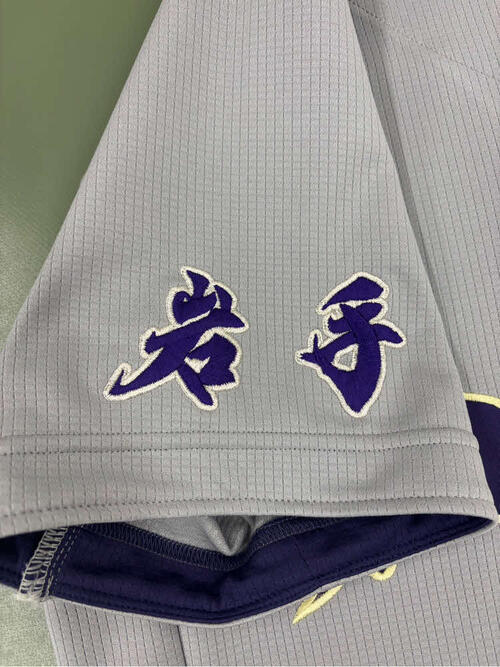 センバツ】花巻東、ユニホームの校名文字刷新 世界的書道家・武田双雲
