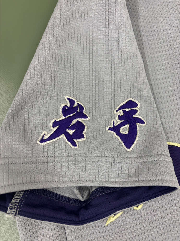 花巻東の新ユニホーム字体（チーム提供）