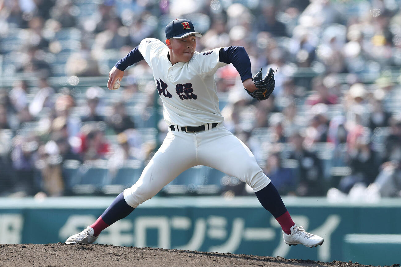 専大松戸対北照　力投する北照先発の島田（撮影・前田充）