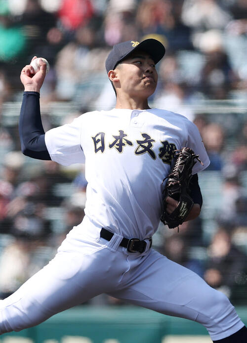 日本文理対高知農　力投する日本文理先発の染谷（撮影・前田充）