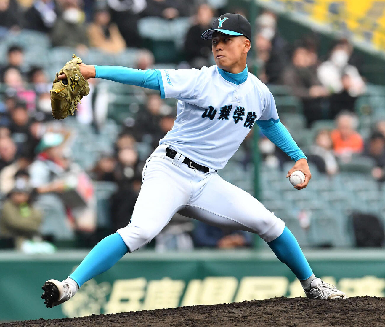 山梨学院対長崎日大　山梨学院先発の渡部（撮影・岩下翔太）