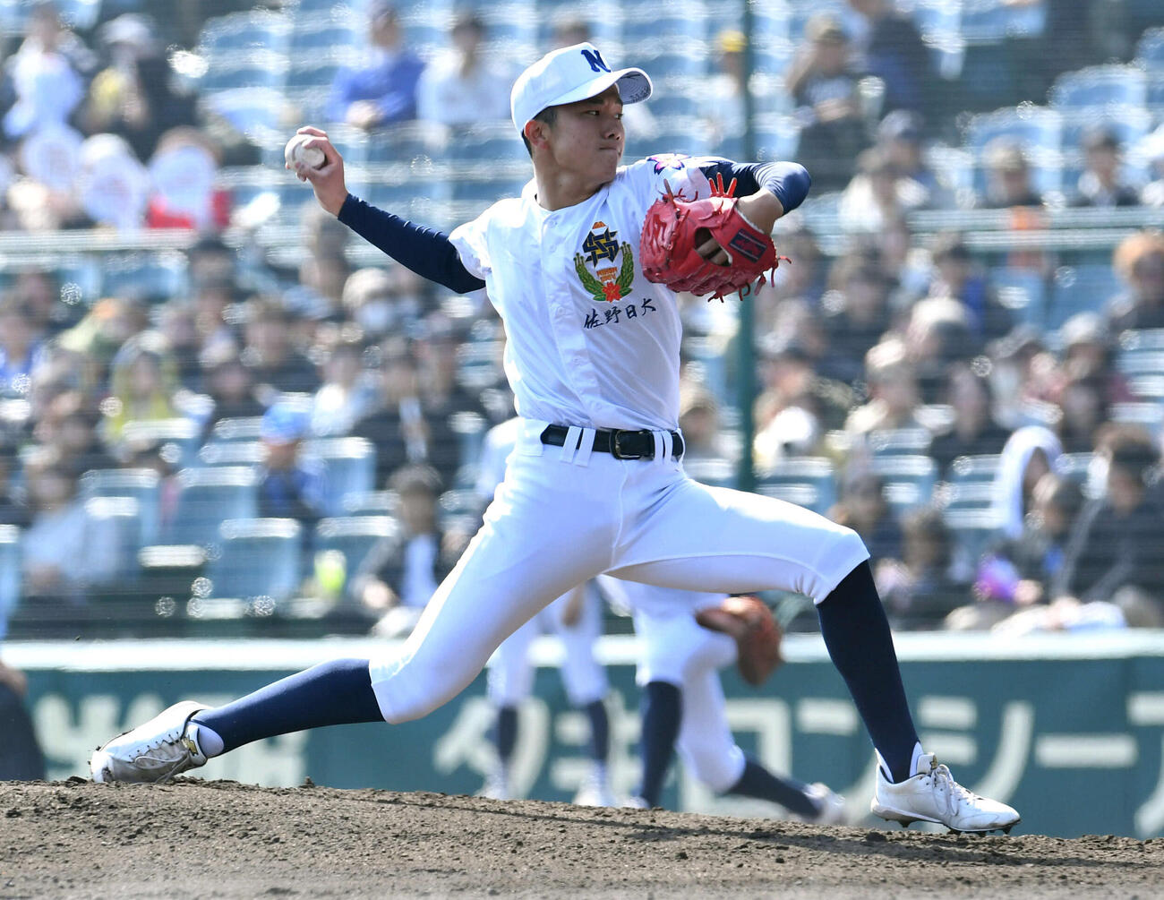 佐野日大対三重　佐野日大先発の鈴木（撮影・岩下翔太）