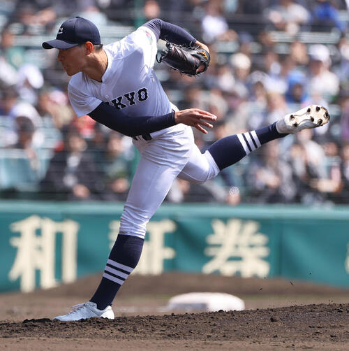 中京大中京大中京　中京大中京先発の安藤（撮影・上田博志）