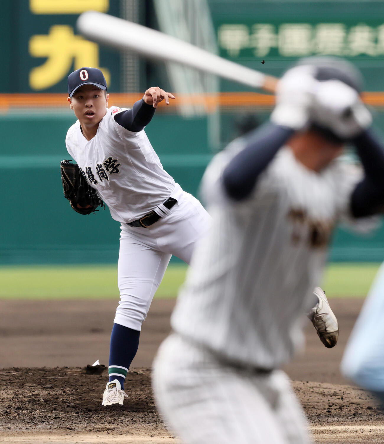 沖縄尚学対帝京　帝京戦に先発する沖縄尚学の末吉（撮影・加藤哉）