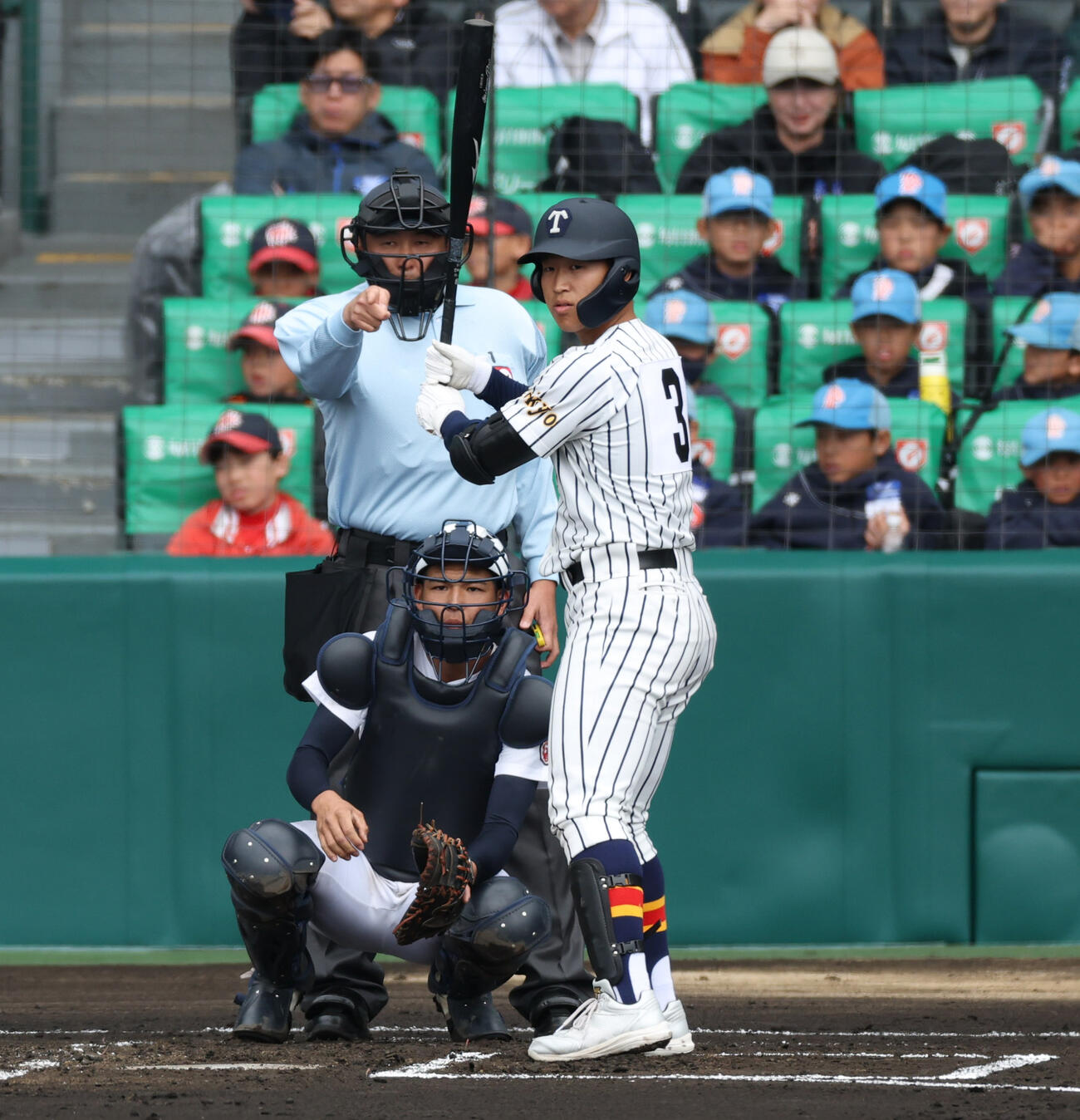 沖縄尚学対帝京　1回裏帝京無死、DHで打席に立つ安藤（撮影・上山淳一）