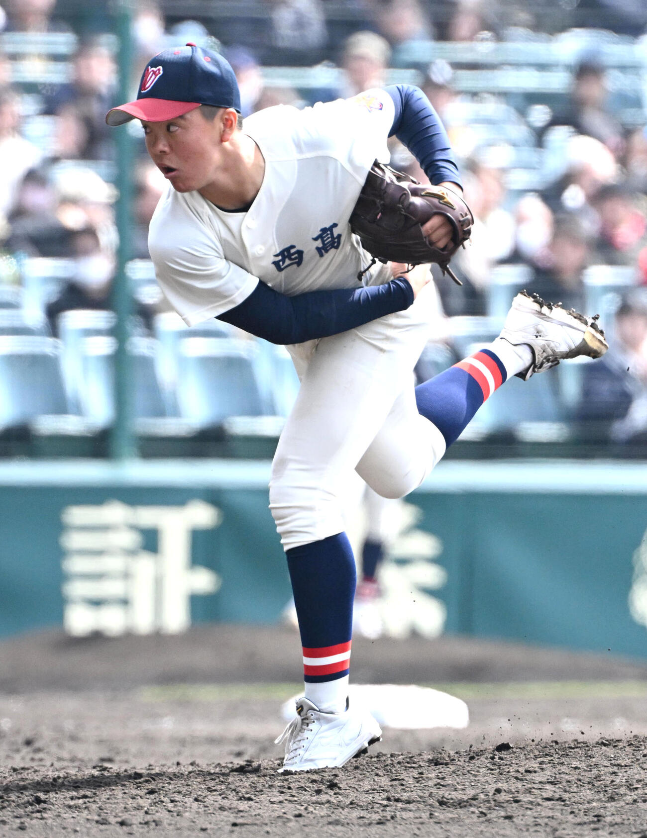 滋賀学園対長崎西　長崎西2番手の熊寛生（撮影・石井愛子）