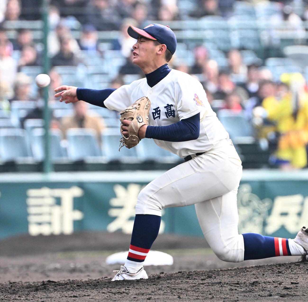 滋賀学園対長崎西　長崎西先発の坂田啓太郎（撮影・石井愛子）