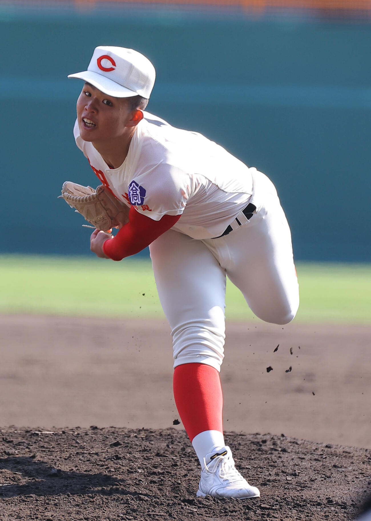 智弁学園対花巻東　智弁学園先発の杉本（撮影・上田博志）
