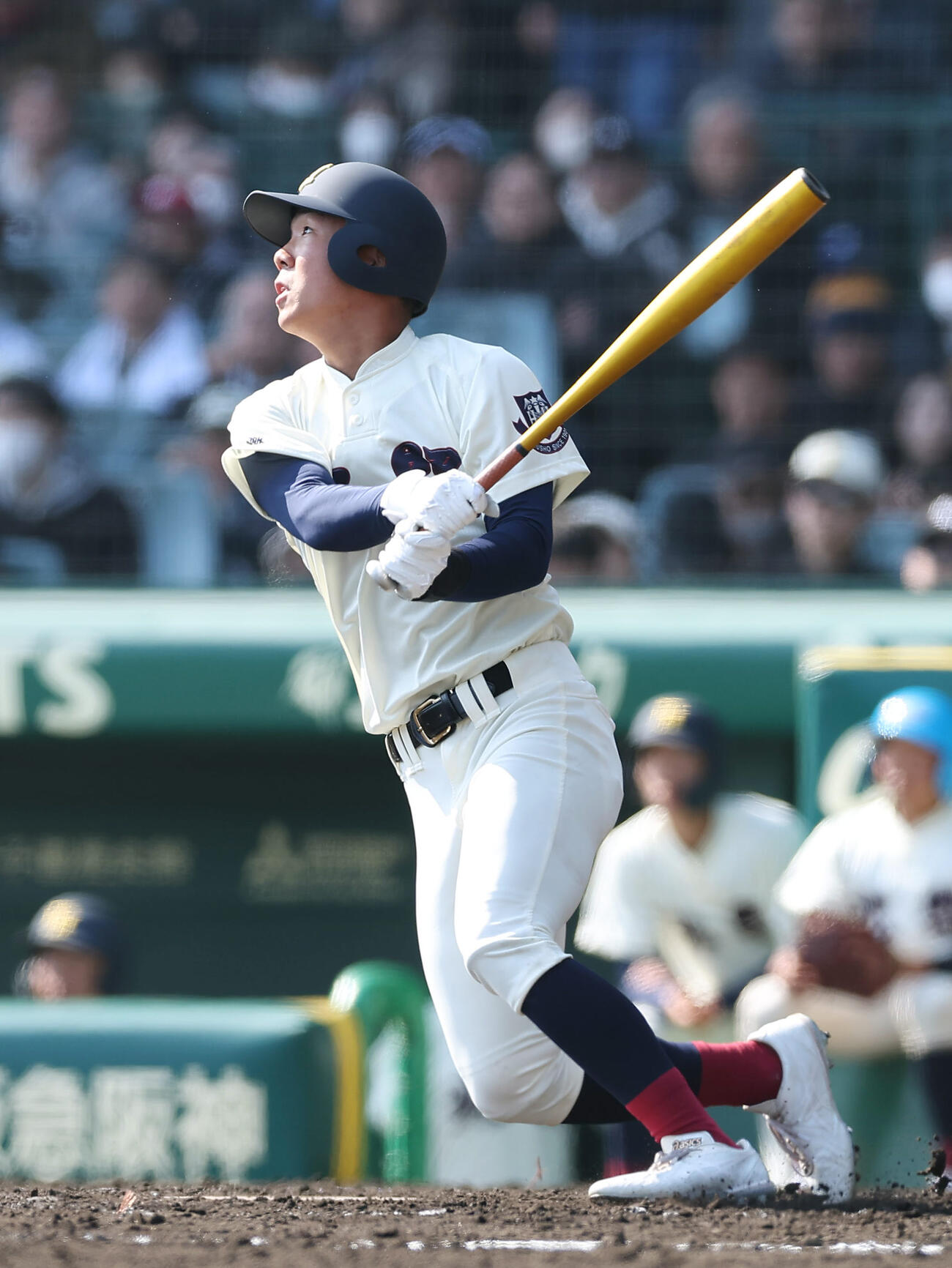 専大松戸対北照　4回裏北照無死、右飛に倒れる手代森（撮影・前田充）