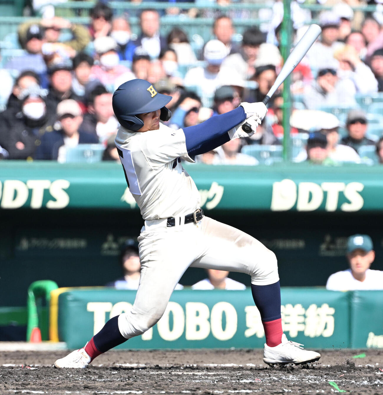 専大松戸対北照　3回裏北照1死　沢田碧生は左安打を放つ（撮影・石井愛子）